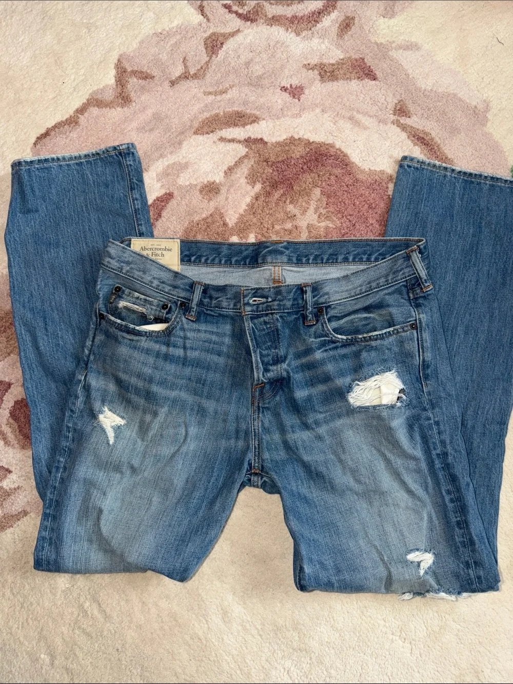 Abercrombie & Fitch Men's Distressed Blue Straight Jeans